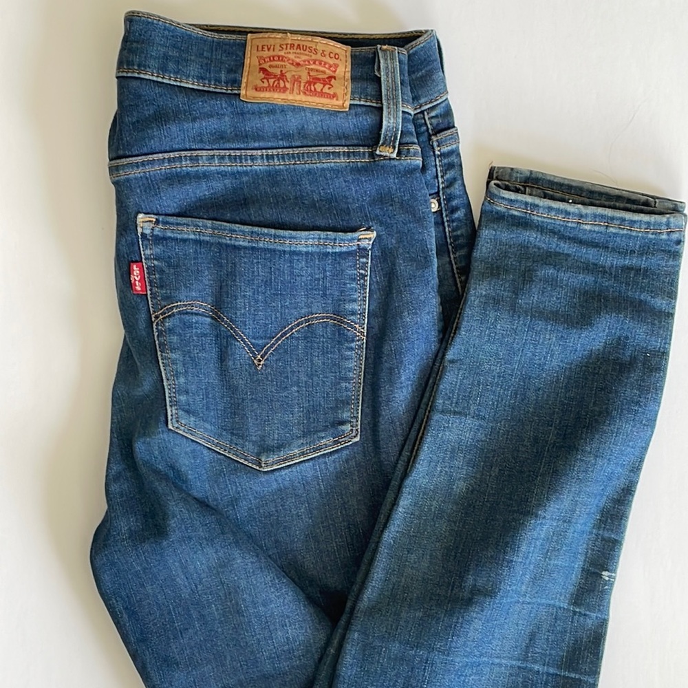 Levi’s Shaping Skinny Sz 29